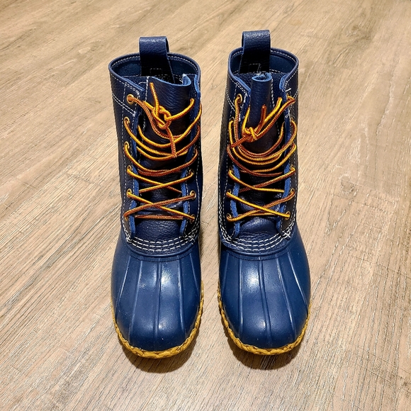 L.L. Bean Shoes - L.L. Bean Women's 8" Thinsulate boot (navy)